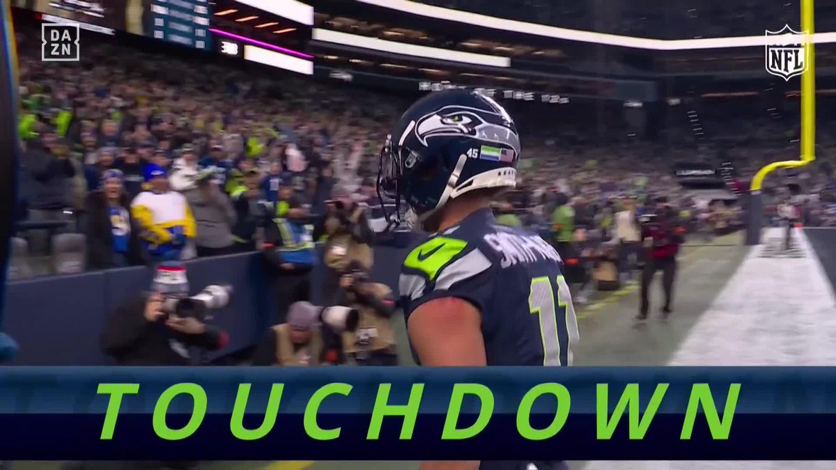 Lo de Sam Darnold y Smith-Njigba es un RECITAL 🤩 Están volviendo locos a los Rams. Están dispuestos a devolver a Seahawks a la cima. Su final de 2º cuarto es, simplemente, MARAVILLOSO. #NFLenDAZN 🏈