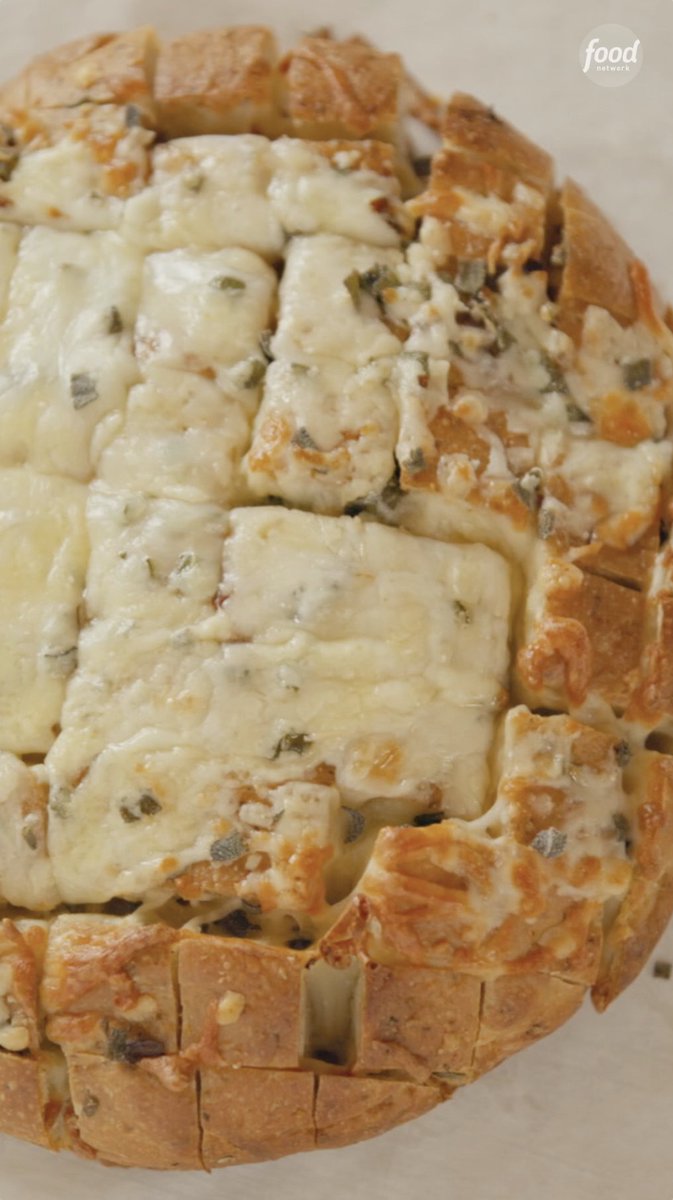 .@ThePioneerWoman's Brown Butter Cheesy Focaccia couldn’t be easier to make, yet it's completely irresistible 😍👏 Watch Ree, Saturdays at 10a|9c. Get the recipe:
