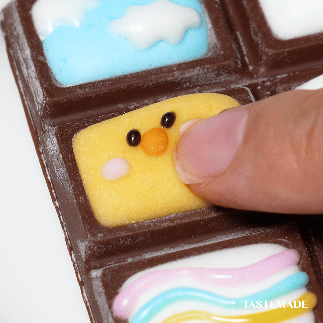 明治ミルクチョコレートならではの凹みを活かした「板チョコマンション」、今年のバレンタインも新築建ちました。 【入居者募集】ぷにぷにマシュマロ板チョコマンション🍫🏙️ チョコレート大作戦 ※PR