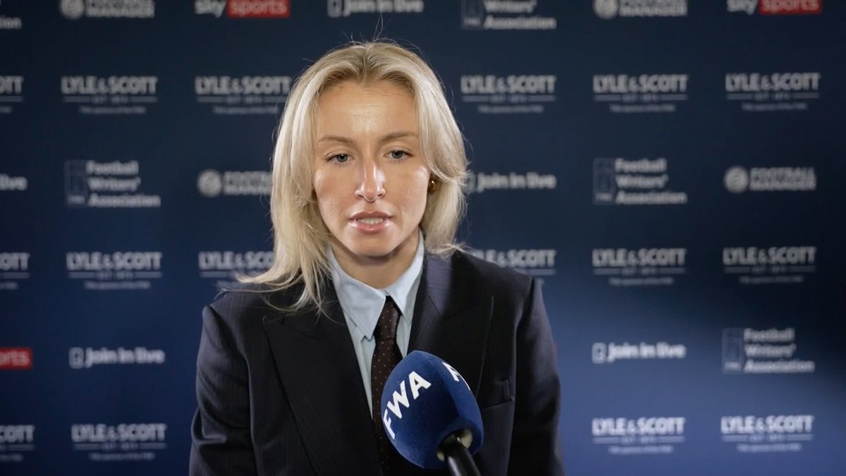 ''She'd created an environment that's infectious'' Leah Williamson on playing under Sarina Wiegman's ''special'' England team 🫶