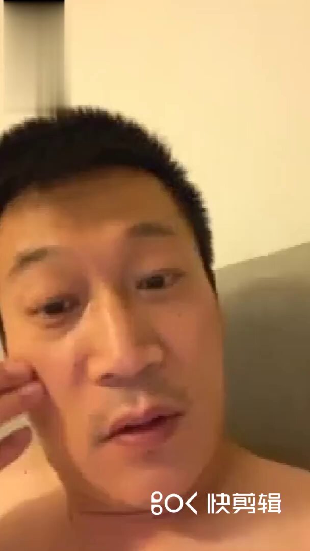 lucia视频勾引直男飞机 1