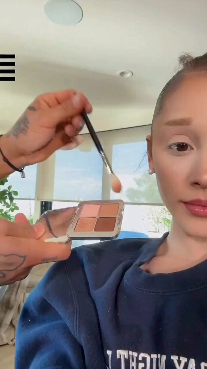 the damn rem beauty videos while hell breaks loose in arianaland omg she’s trying to piss me off so bad