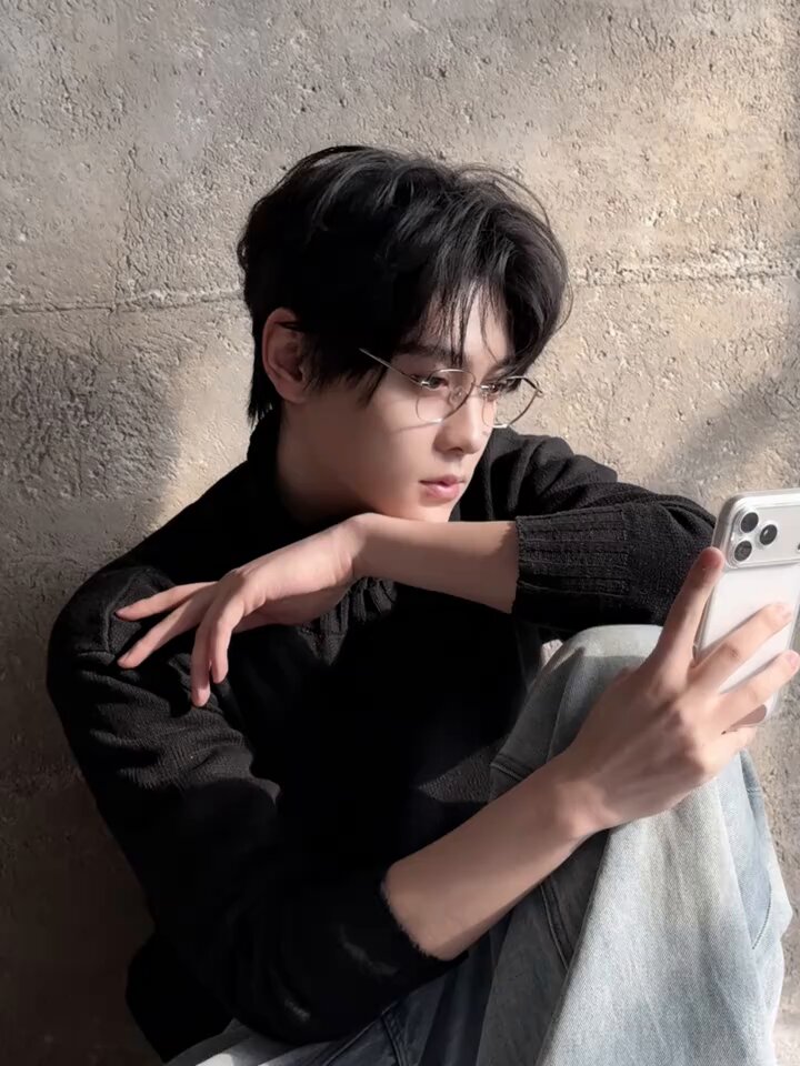 YASSS !!! TIAN HAVE ALSO POSTED ON DOUYIN GUYS💞🤭