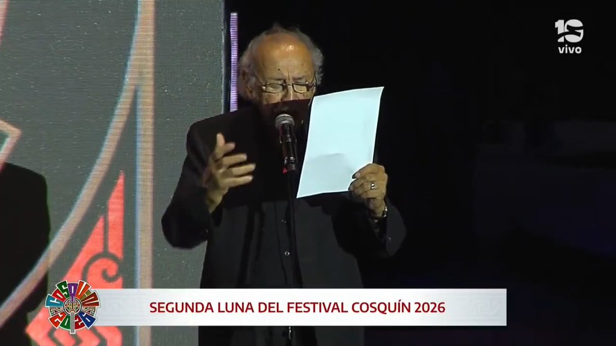 "Cosquín": Por comentarios sobre este momento durante la participación del poeta Hugo Rivella en el Festival Nacional de Folklore