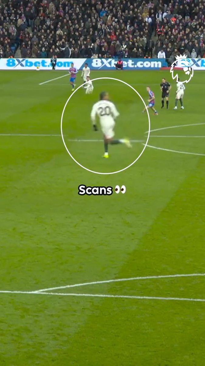The brains behind this Chelsea FC goal 🧠 Joao Pedro 👏