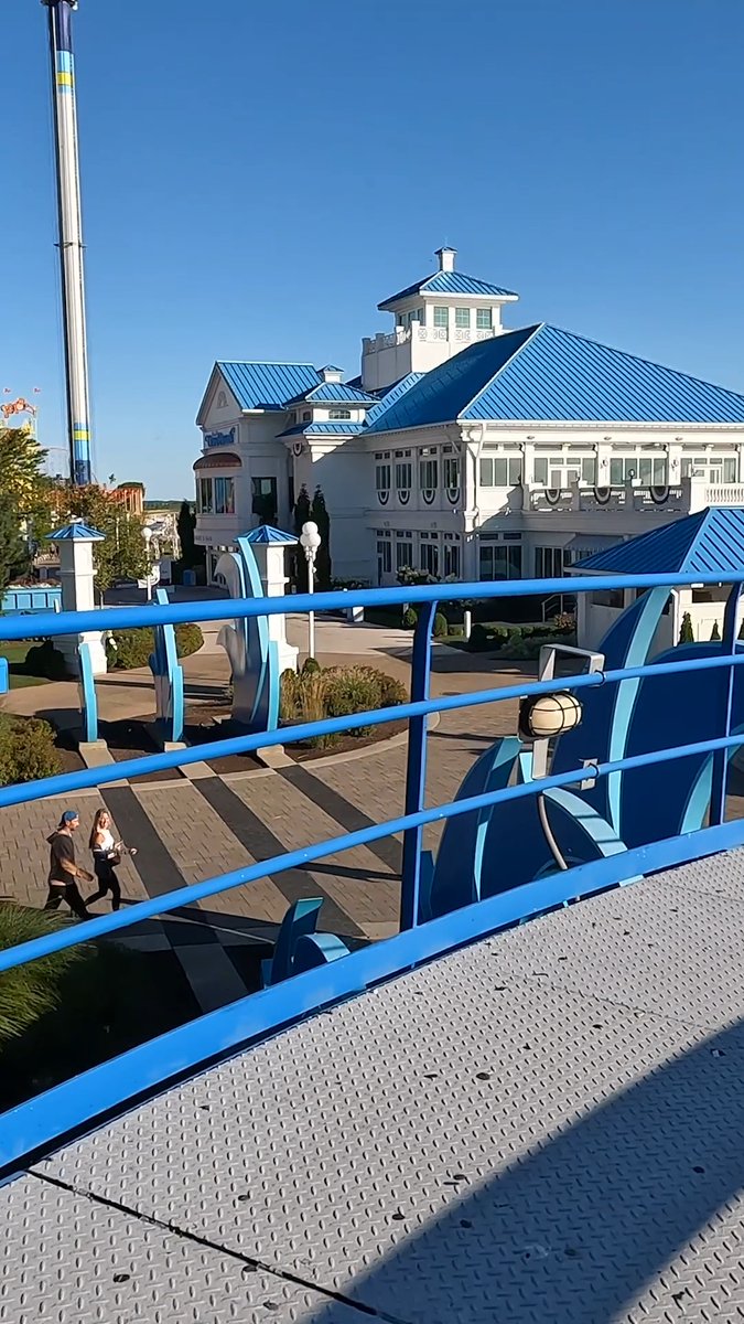 😍 Is #GateKeeper your fav?! 😍 GateKeeper makes a statement - from the moment you walk in to #CedarPoint, you know you're at The Roller Coaster Capital of the World! Show this beloved roller coaster some love in the comments. 💙🩵🧡