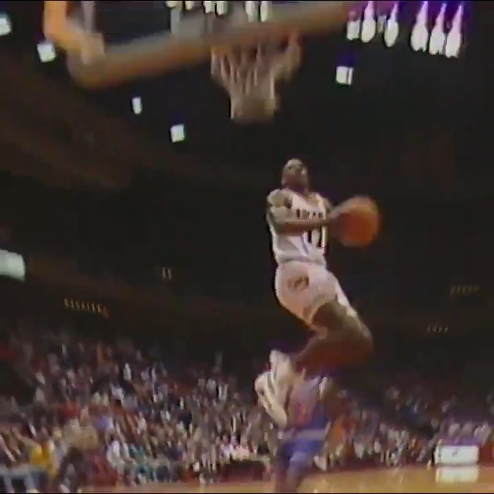 35 years ago today, Mad Max dropped 30 PTS in the 4th quarter! Vernon Maxwell finished with 51 PTS (14/25 FG)