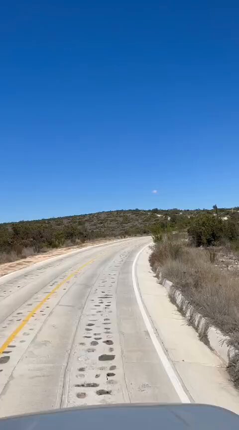 ¡IMPRESIONANTE OBRA DE ARTE! 🛣️❤️🇲🇽 Así quedan los caminos artesanales construidos por manos de mujeres y hombres de la Mixteca Oaxaqueña.