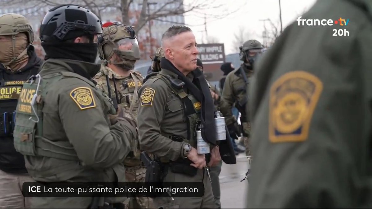 🇺🇸⚡️ Descentes violentes sans mandat, budget multiplié par 10, effectifs doublés, communication douteuse... La toute-puissance de l'ICE, police de l'immigration de Donald Trump, interroge les observateurs du monde entier. #JT20h
