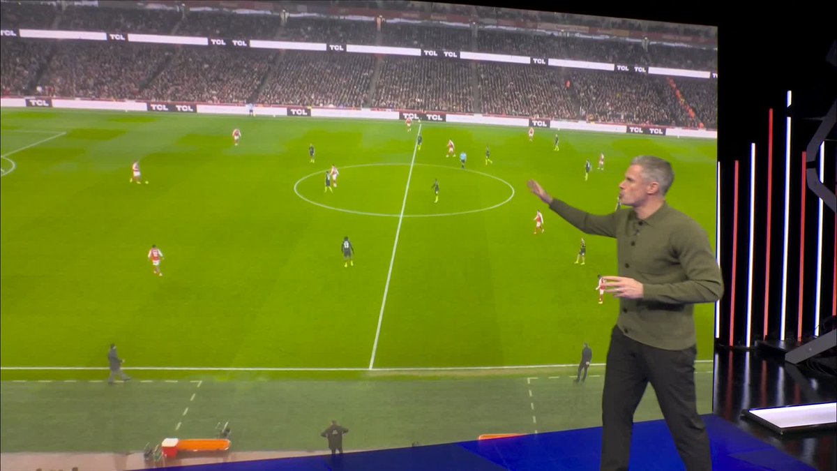 "Arsenal let themselves down... Man Utd showed courage" Carragher analyses the Red Devils pressing ambition for their opening goal against Arsenal.