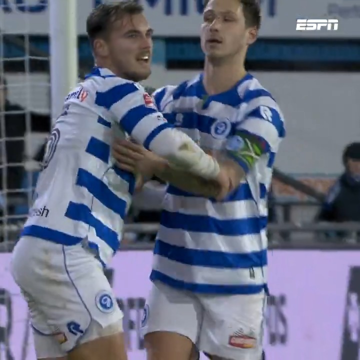 Gelegenheidsspits Reuven Niemeijer doet Bouke Boersma voor even vergeten! ⚽️ #gradbo