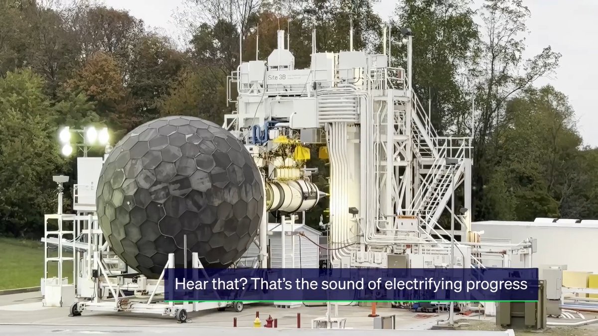 News alert: It’s electric⚡ GE Aerospace has successfully demonstrated a commercial narrowbody hybrid electric engine system as part of NASA’s Turbofan Engine Power Extraction program. Testing advanced our understanding of turbofan engine and electric system integration and controls, that can work with or without energy storage like batteries, helping pave the way for a more electric future of flight. ✈️ Learn more in the press release about how this architecture could benefit customers and make hybrid electric commercial aviation more viable: #GEAerospace NASA's Glenn Research Center #HybridElectric #NASA #FutureOfFlight
