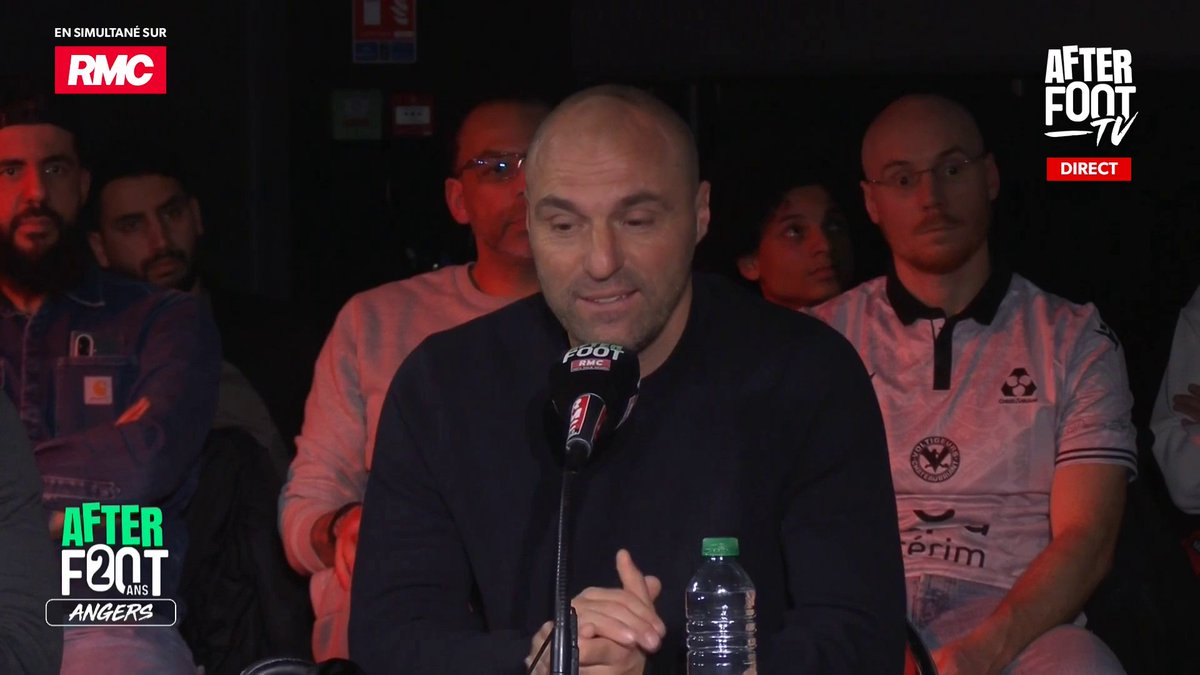 ⚫️⚪️ Alexandre Dujeux, entraîneur d'Angers : "J'aime que l'on dise que cette équipe a une identité de jeu et qu'elle véhicule de belles valeurs, de combativité, de solidarité et de générosité"