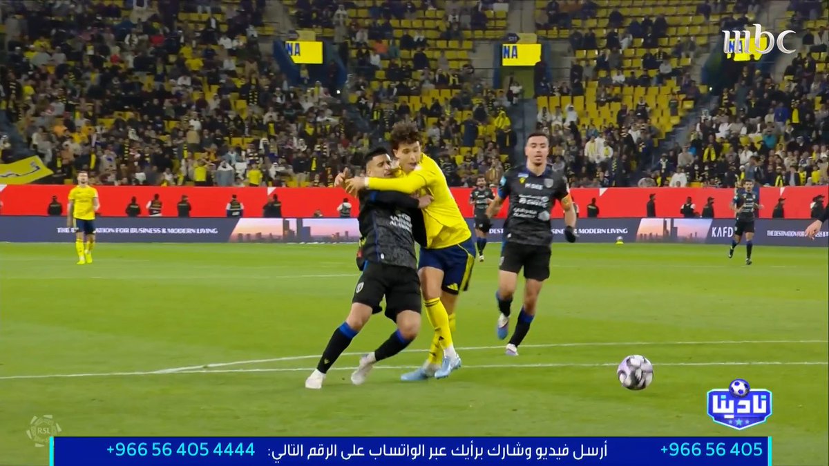 الخبير التحكيمي - فهد المرداسي: الحالات التحكيمية لمباراة النصر VS التعاون د 39 لا توجد ركلة جزاء للنصر مجاناً على MBC شاهد برنامج #نادينا يوميا الساعة 11مساءً بتوقيت السعودية على #MBC1 لمتابعة البث المباشر