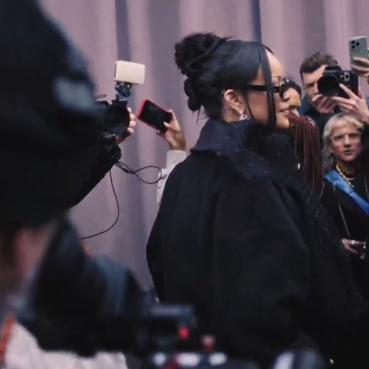 Dior ambassador @Rihanna arriving at the Spring Summer 2026 Haute Couture show. #DiorCouture