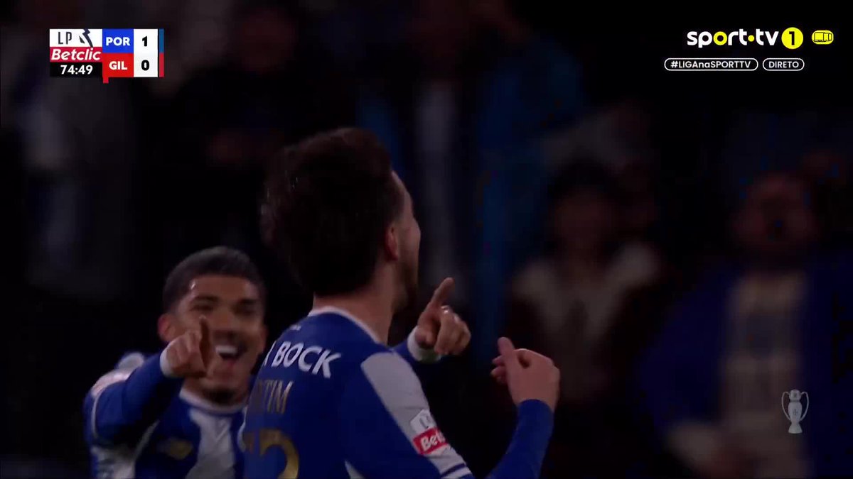 Martim Fernandes com um golaço 🤯 #sporttvportugal #LIGAnaSPORTTV #LigaPortugalBetclic #FCPorto #GilVicente #betanolp