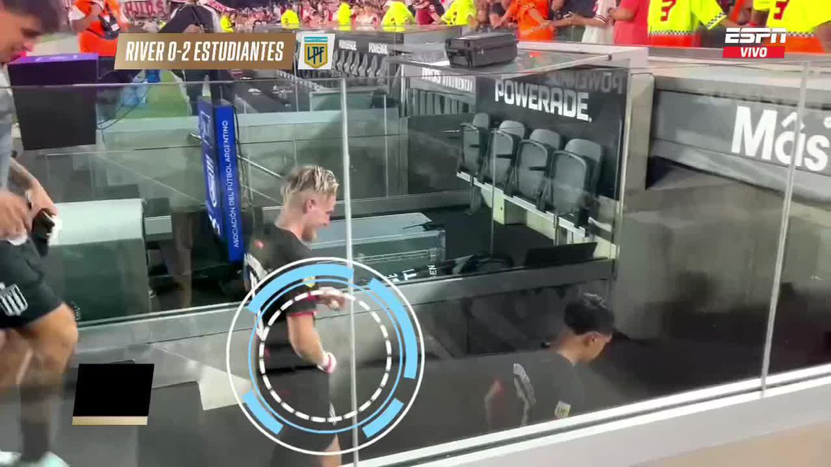 El Rusito Ascacibar es más bostero que guardar la moto en el living. Emociona.
