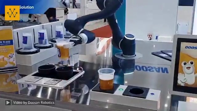 No jobs are safe. 🙂 With its frying cobots, Doosan Robotics is changing how commercial kitchens operate. These robots can handle high-temperature frying with precision and quality consistency.