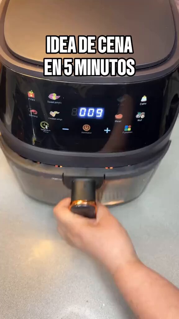 ¡Guarda y comparte esta idea de cena lista en 5 minutos! AirFryer 👩‍🍳lasrecetasdemimadre INGREDIENTES: -Pan de molde -Tomate frito -Jamón York -Queso en lonchas -Chorizo ​​(o los toppings que más te gustan) -Queso rallado