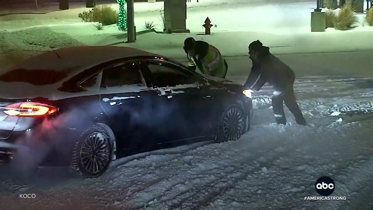 In between live weather hits during the massive winter storm, ABC affiliate KOCO's field meteorologist Michael Armstrong helped Oklahoma City drivers who were stuck in the snow get moving again. David Muir shares the #AmericaStrong story.
