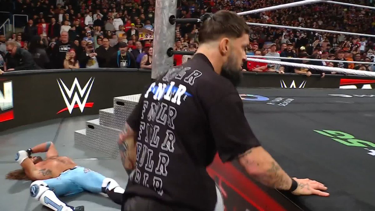 OH COME ON 😩 Finn Bálor just ruined tonight's World Title Match and is on the attack!