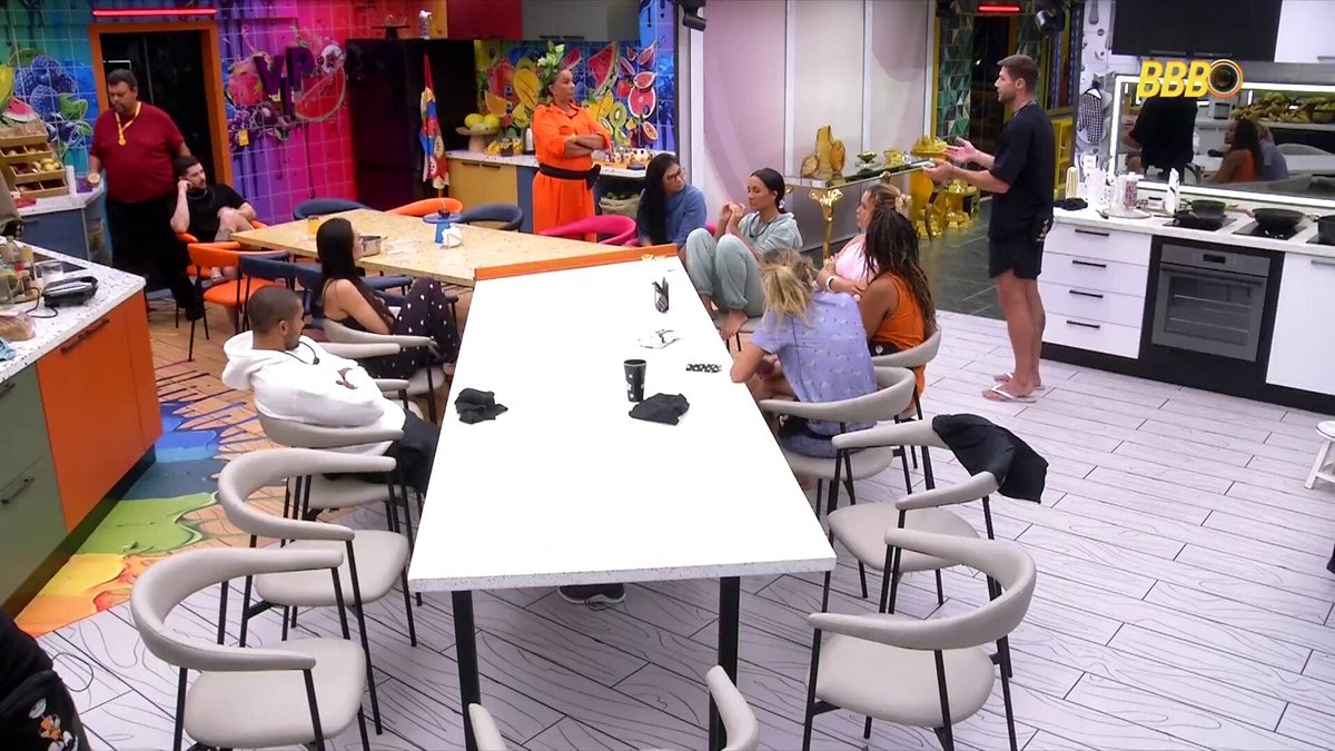 ELA TÁ ACORDANDO! Solange troca farpas com Jonas. #BBB26