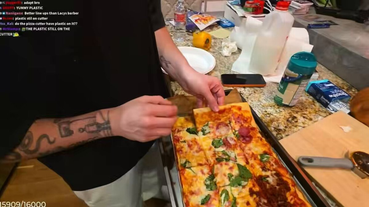 Lacy was impressed at Adapt’s first time cooking a homemade pizza and chorizo tacos after giving a taste test 👀🔥