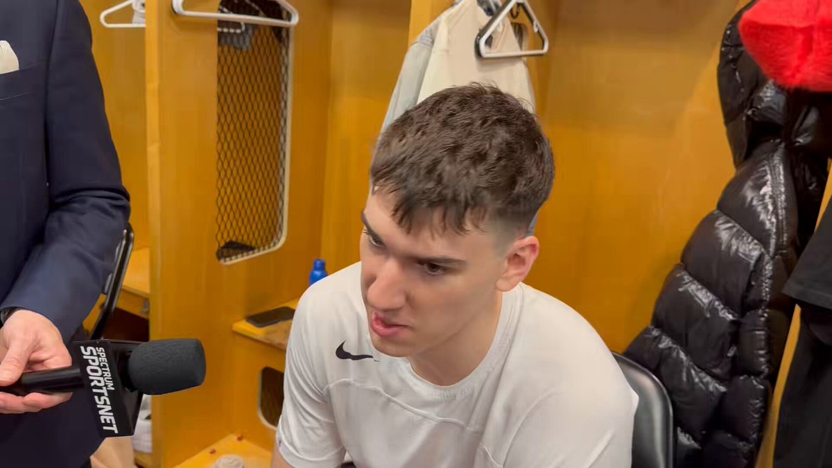 Jaxson Hayes went through the legs for in-game fastbreak dunk tonight. Which stirred some debate. Jake LaRavia: “He didn’t get that high … The only player that does it in the league is Obi Toppin.” Luka Doncic (off camera): “I did it when I was a teen … I have a video!”