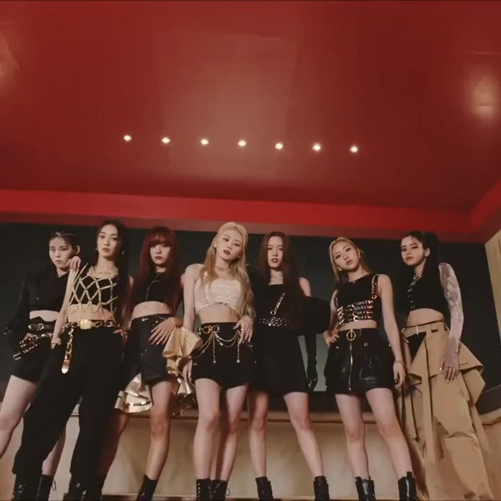 XG saying they were actually supposed to debut with this gag wait a minute…..
