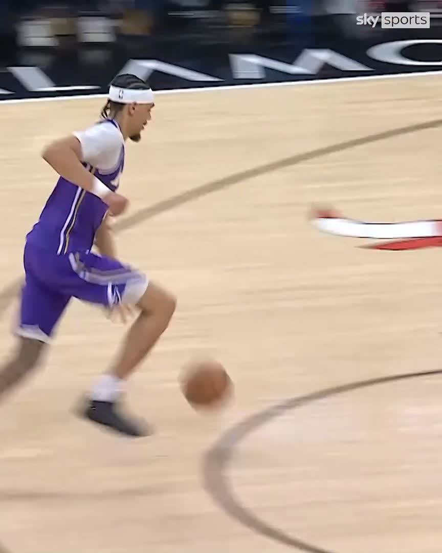 This Jaxson Hayes dunk 🔥