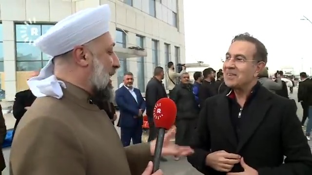 #VÎDEO - Şêx Murşid Xeznewî vê carê bû nûçegihan 🎤Alimê Kurd Dr. Şêx Murşid Maşûq Xeznewî rahişt mîkrofona Rûdawê û pirsên xwe ji Dilbixwîn Dara kirin 💢We nûçegihaniya wî çawa dît❓