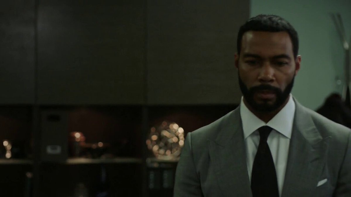 Ghost was right, Dre had all the potential to make it work. He had dreams beyond the streets, but the difference was, he never really wanted to leave the streets behind. He was mentored by Kanan, Tommy and also schooled by Ghost in the real world of business and he was damn good at it too. We saw how he hustled and kept the clubs running when Ghost was in jail in Season 4. The problem with Dre was, he was always in the grey area, scheming, conniving and snitching!
