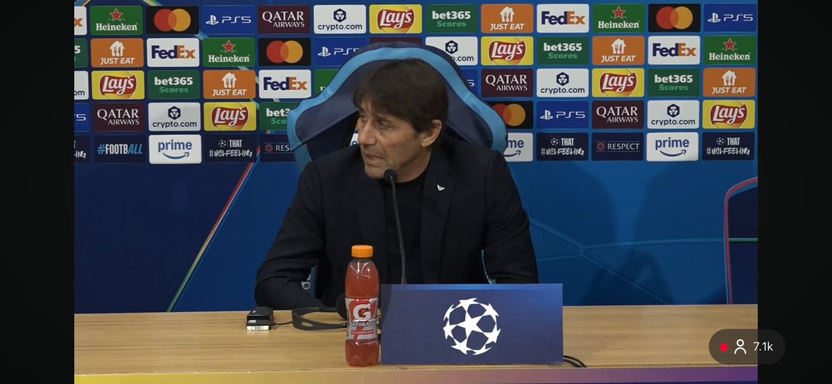 Conte: "Spalletti said Juventus 'beat the former Italian champions'? That's a clumsy comment. We still wear the Scudetto on our shirt, so we deserve respect. I wouldn't dream of saying that about another team. Spalletti is an excellent coach but he needs to watch his mouth"