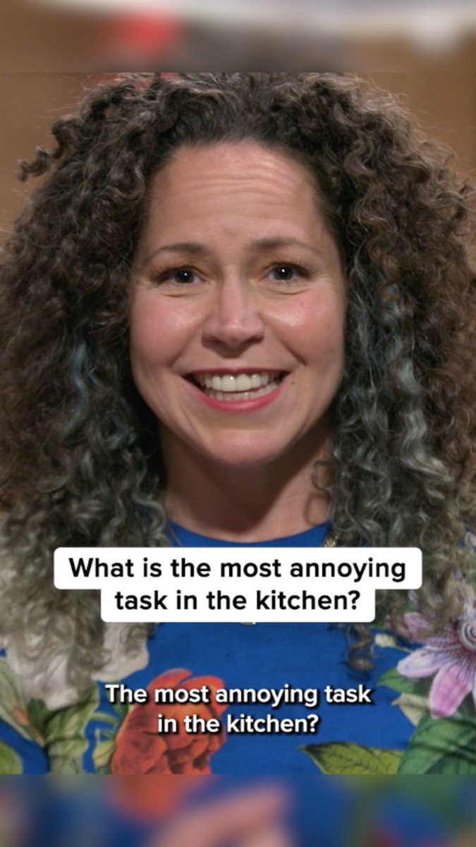 You heard it here from the GOAT stephanie izard: pre-minced garlic in a jar is *never* okay 🚫 #WildcardKitchen > Tonight @ 9|8c