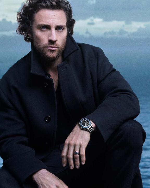 Visions of blue. Seen across an endless horizon – and in the Planet Ocean reflections worn by Aaron-Taylor Johnson. #OMEGA #PlanetOcean