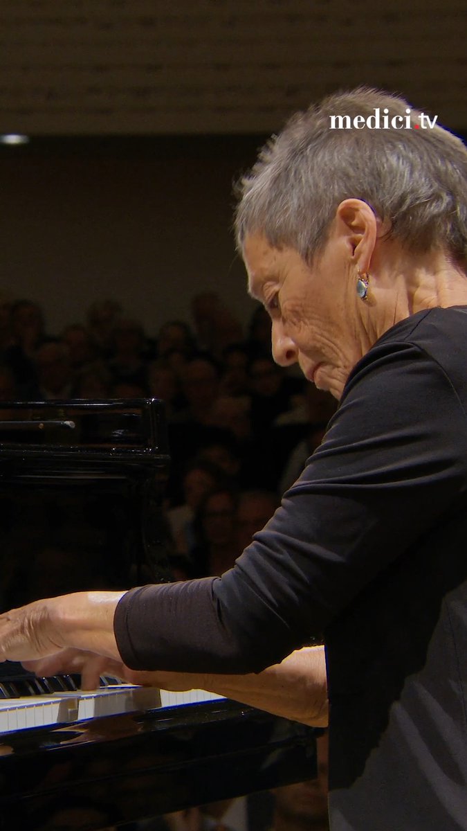 [BIRTHDAY] 270 years ago, one of the most iconic composers of all time, the great Mozart was born! To celebrate his legacy, let’s dive into his Piano Concerto No. 9, interpreted by Maria João Pires alongside the Lucerne Festival Orchestra under Paavo Järvi.
