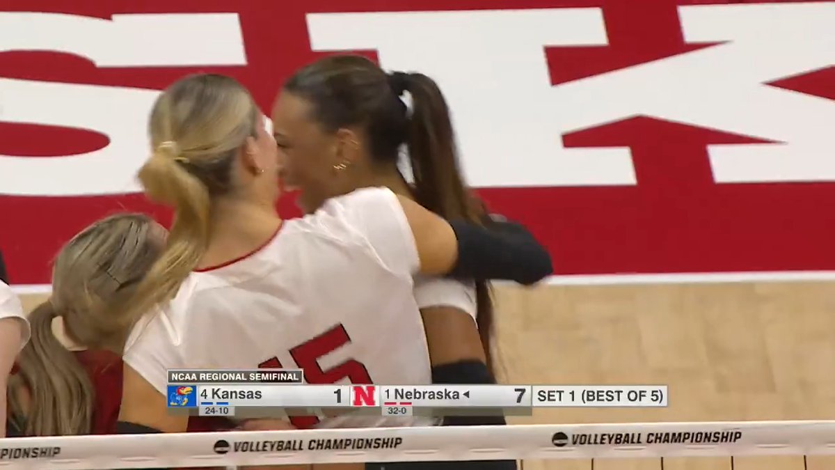 Harper Murray was on a ROLL 🔥 Nebraska Volleyball star Harper Murray powered the Huskers' 2025 #NCAAWVB Tournament push to the Regional Finals. Watch her standout highlights here!