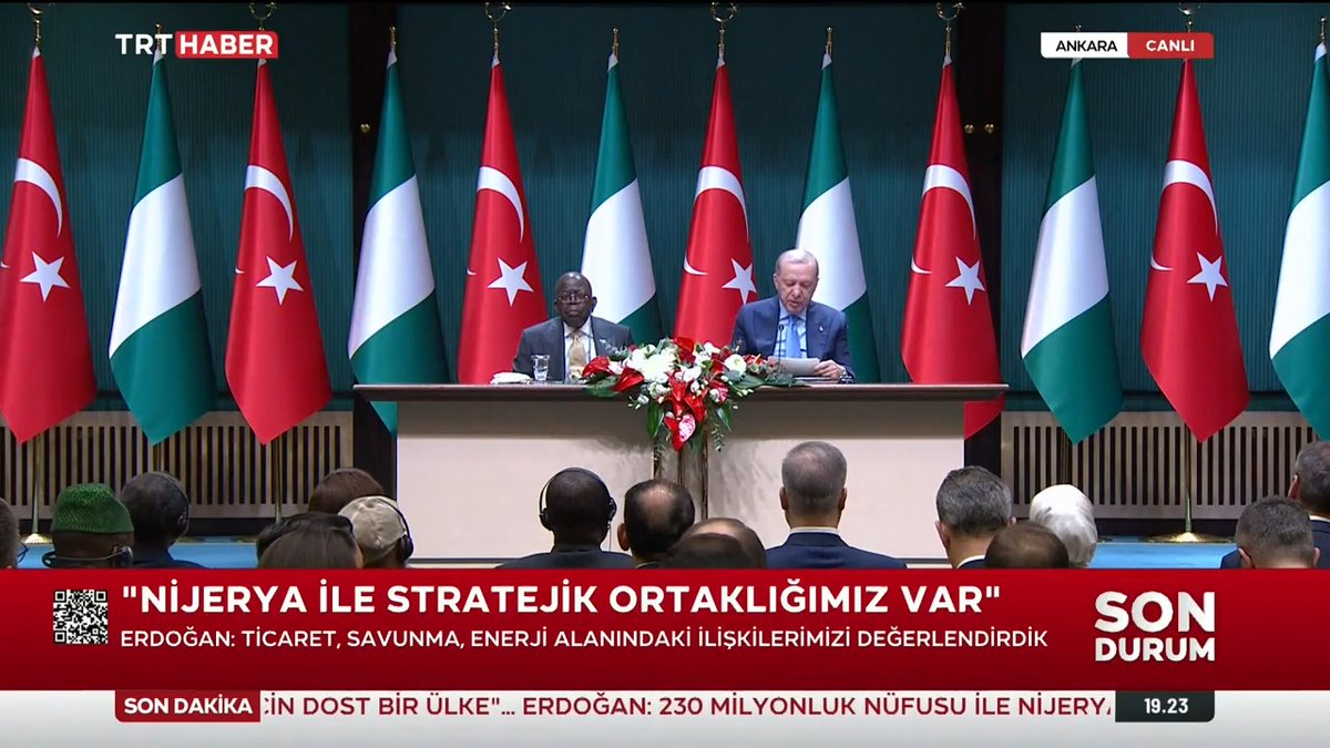 🚨Cumhurbaşkanı Erdoğan: Nijerya, Afrika’nın en büyük petrol ve doğal gaz üreticisi konumunda. Biz de enerji alanındaki potansiyeli değerlendirmek istiyor; Türkiye Petrolleri ve BOTAŞ'ın Nijeryalı kuruluşlarla iş birliğine önem veriyoruz.