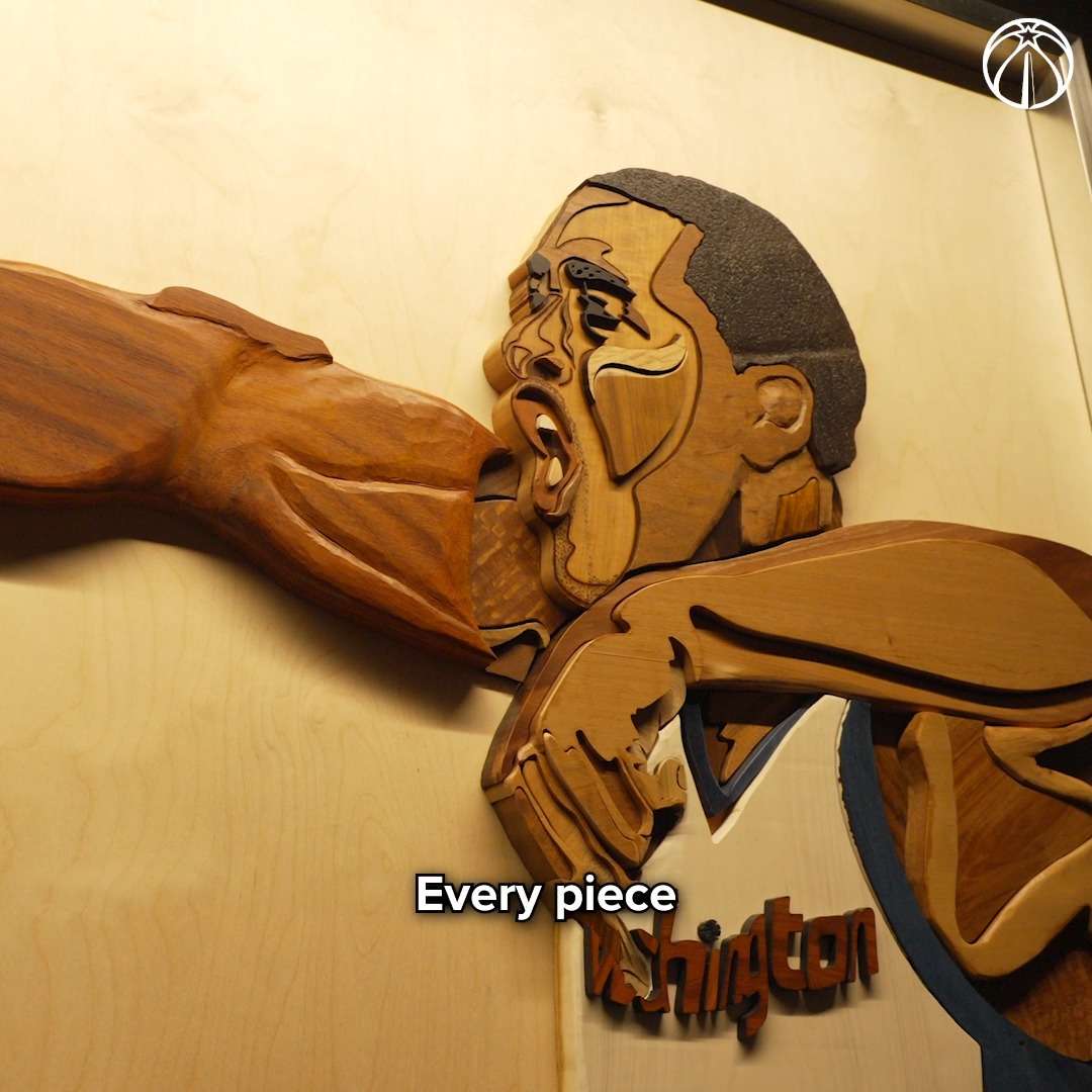 A moment turned work of art 🖼️ John Wall got the chance to check out this unique piece of art at Capital One Arena's new District Arts Collection 🎨