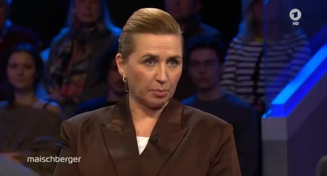 „#Grönland gehört den Grönländern. Die grönländische Zukunft wird in Nuuk definiert. Grönland ist ein Teil des dänischen Königreichs, wir sind ein souveräner Staat und das lässt sich gar nicht diskutieren.“ 📺 Mette #Frederiksen (Statsministeriet) heute um 23:15 Uhr bei #maischberger