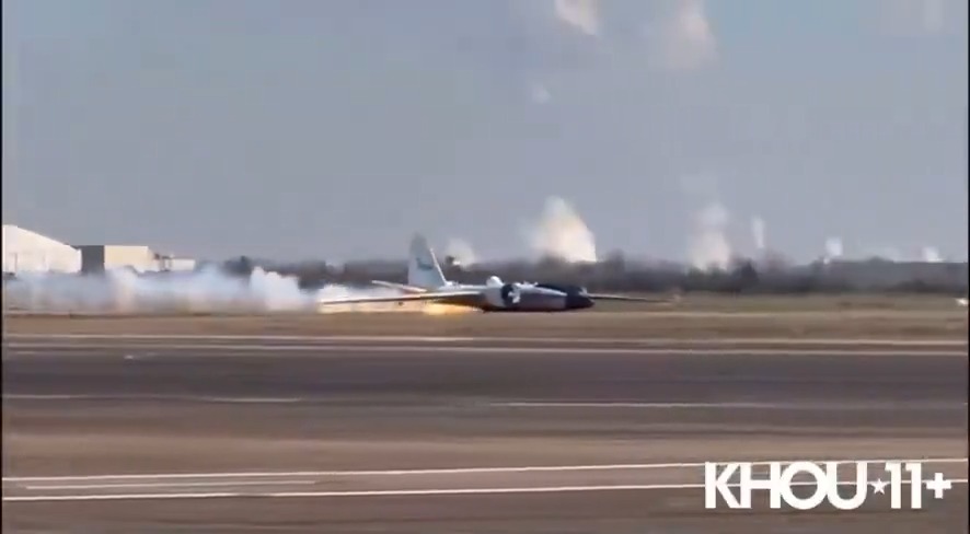 Since everyone lived it's safe to say this was probably the most fun this pilot and sensor officer ever had... 👀😎 Great skill to make it out safe for sure. “Today, a mechanical issue with one of NASA’s WB-57s resulted in a gear-up landing at Ellington Field. Response to the incident is ongoing, and all crew are safe at this time. As with any incident, a thorough investigation will be conducted by NASA into the cause. NASA will transparently update the public as we gather more information.” -NASA spokesman #flying #WB57 #NASA #houston #crashland #pilot