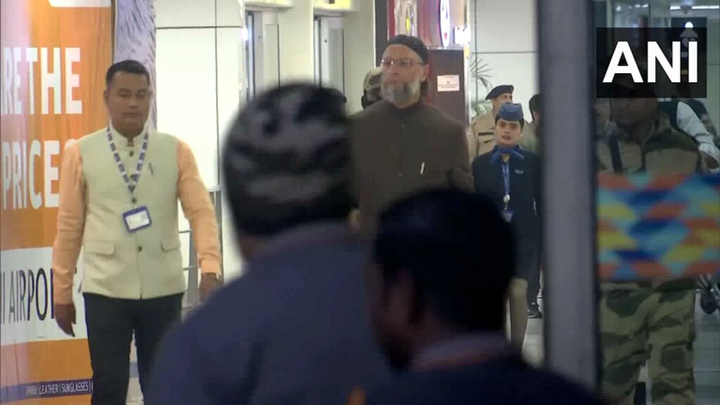 #WATCH | AIMIM chief Asaduddin Owaisi arrives in Delhi for the Parliament's Budget Session. Visuals from the IGI Airport.