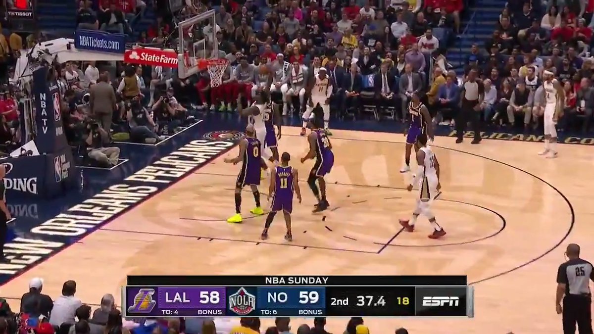 Fresh 24 seconds on the shot clock and LeBron decided to steal Zion’s moment😭🐐