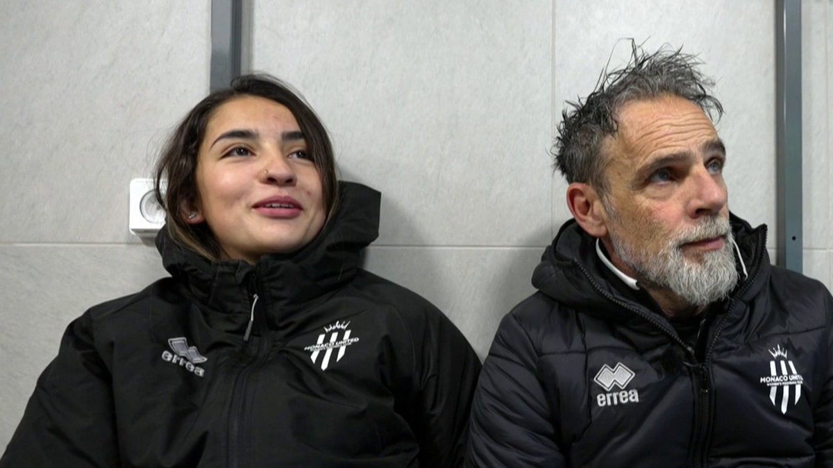 ⚽ #MagLigue1| Ligue 1 : sur les traces de Marco Simone Ancien buteur emblématique de l’AS Monaco et du Milan AC, Simone est aujourd’hui coach de Monaco United FC en football féminin. ▶️ L'émission en replay :
