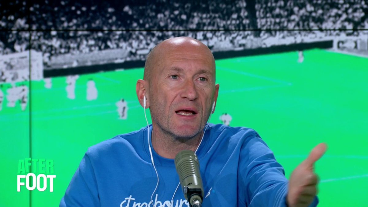 🗣 Jean-Louis Tourre : "On est sur une évolution du foot, tu as moins besoin de ce joueur sauveur qui va te faire gagner une équipe à lui tout seul. Désormais c'est l'équipe, il n'y a pas de joueur au-dessus d'un autre dans de PSG."