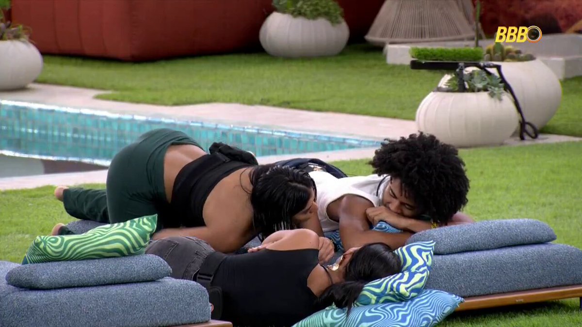 Novamente, Maxiane disse que o lugar de Ana Paula é em uma “clínica psiquiátrica.” #TeamRenault #BBB26