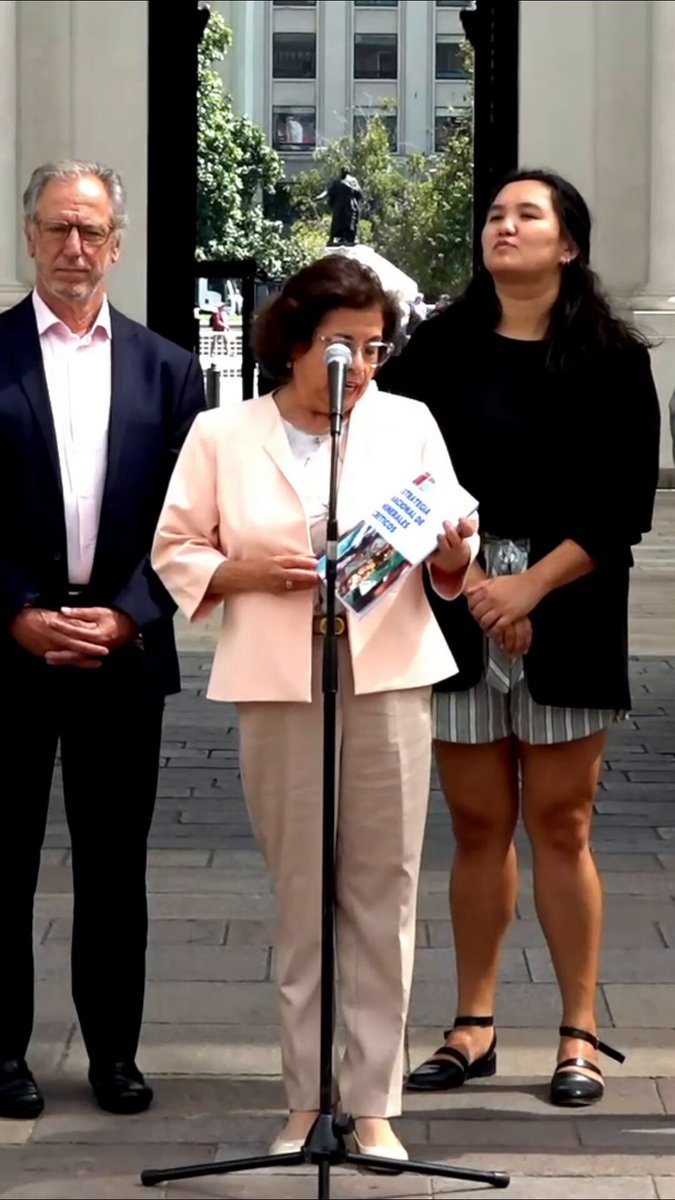 La ministra de Ministerio de Minería de Chile, Aurora Williams, se refirió a la Estrategia Nacional de Minerales Críticos, que tiene por objetivo enfrentar los desafíos que impone el aumento global en la demanda de este tipo de recursos.