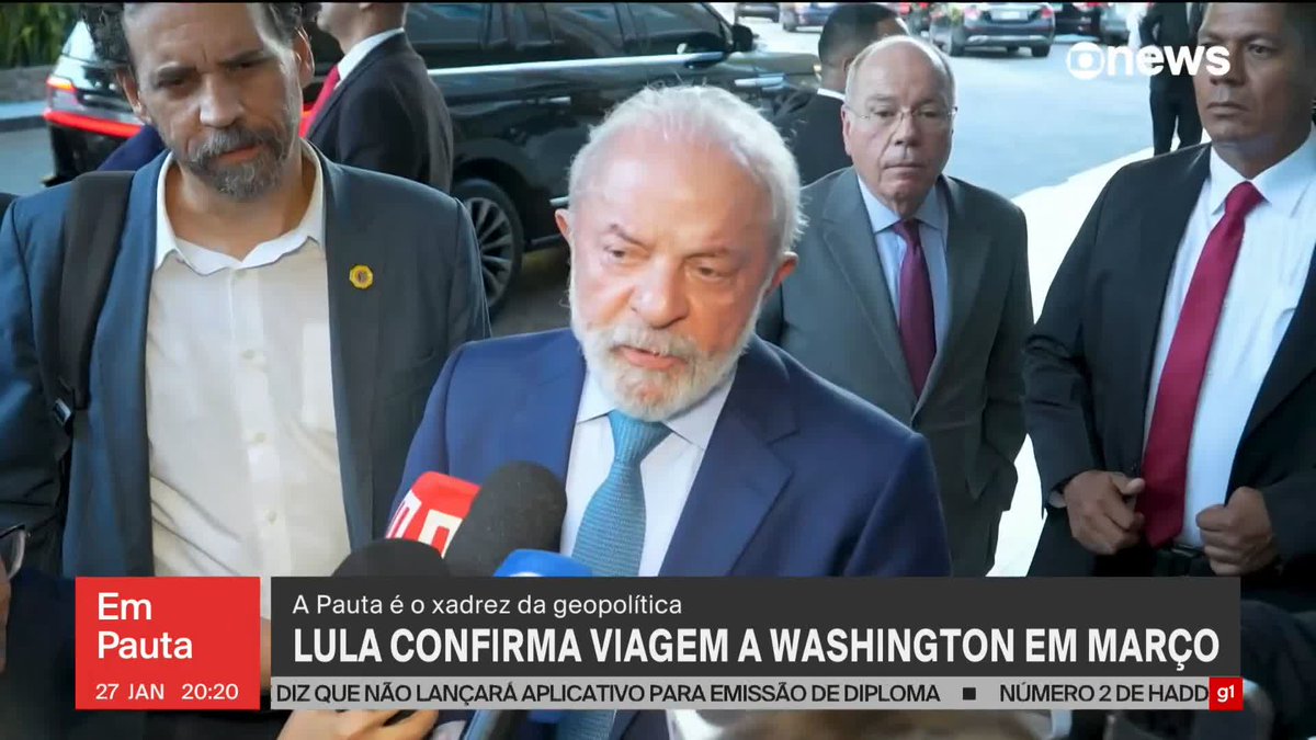 O presidente Lula confirmou visita à Casa Branca pra encontrar o Donald Trump. Enquanto isso, Bolsonaro confirmou visita ao banheiro da Papudinha. É o local mais distante que ele pode ir.