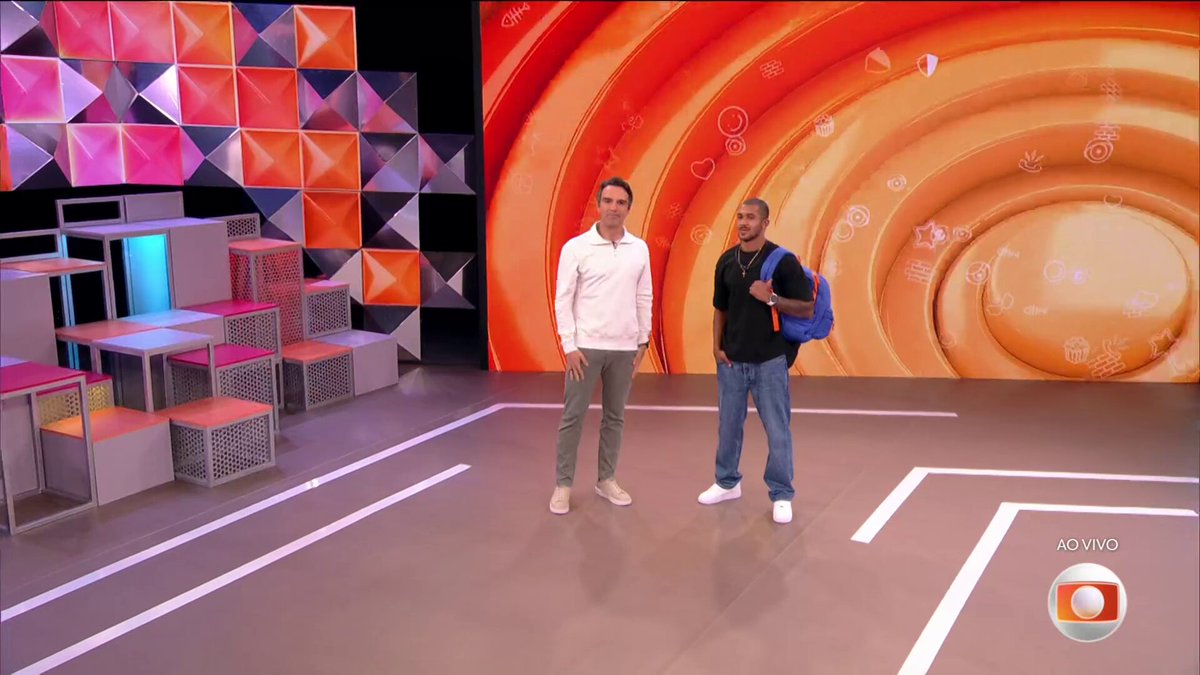 ""Ele cantou duas vezes hino de torcida que é homofóbico." Matheus cantou hino que é PROIBIDO EM ESTÁDIO. Se é proibido em ESTÁDIO, imagine o teor... #BBB26
