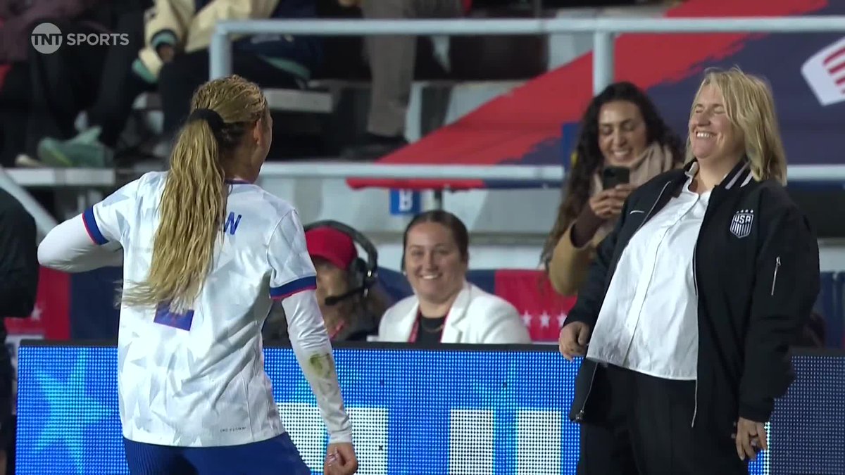 TRINITY RODMAN OH MY 🤯 The goal AND the celly with coach Emma Hayes 😆🔥